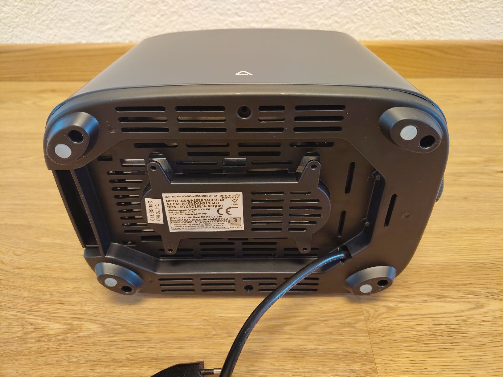 Elettrodomestici da cucina: Toaster in dunkelblau. Kaum gebraucht. – Usato da Zürich venduto da Almohammed 7
