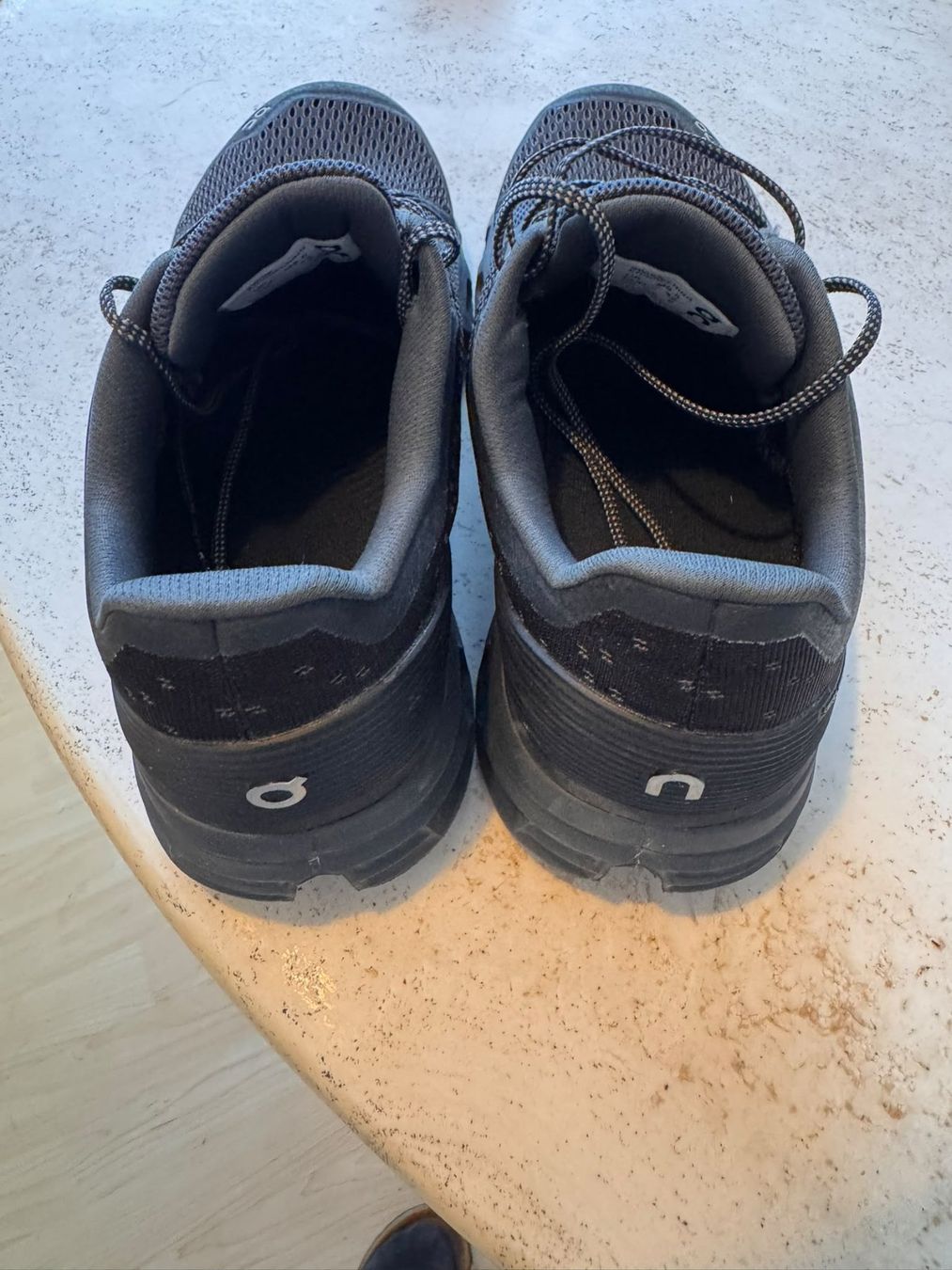On Scarpe da uomo: On Cloud Schuhe – Usato da Zürich venduto da baeggus_shop 3