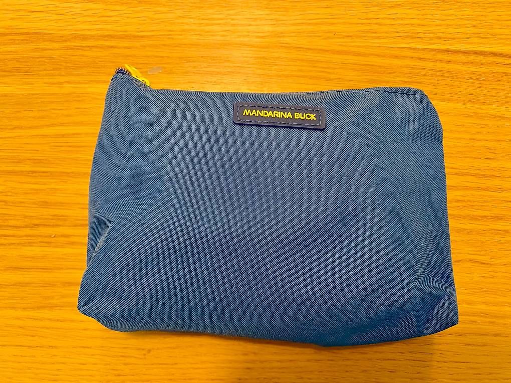 Custodie per cosmetici: Mandarina Duck Amenity Kit – Nuovo e nell'imballaggio originale da Lachen SZ venduto da kal_87kx