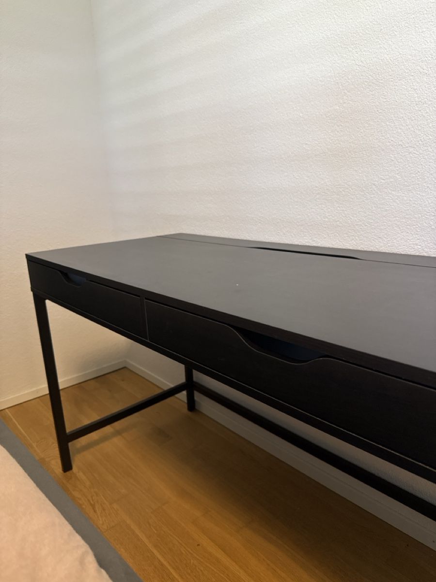 Schreibtische: IKEA ALEX Tisch 132x58cm – Gebraucht aus Amriswil von Mad_x7 4