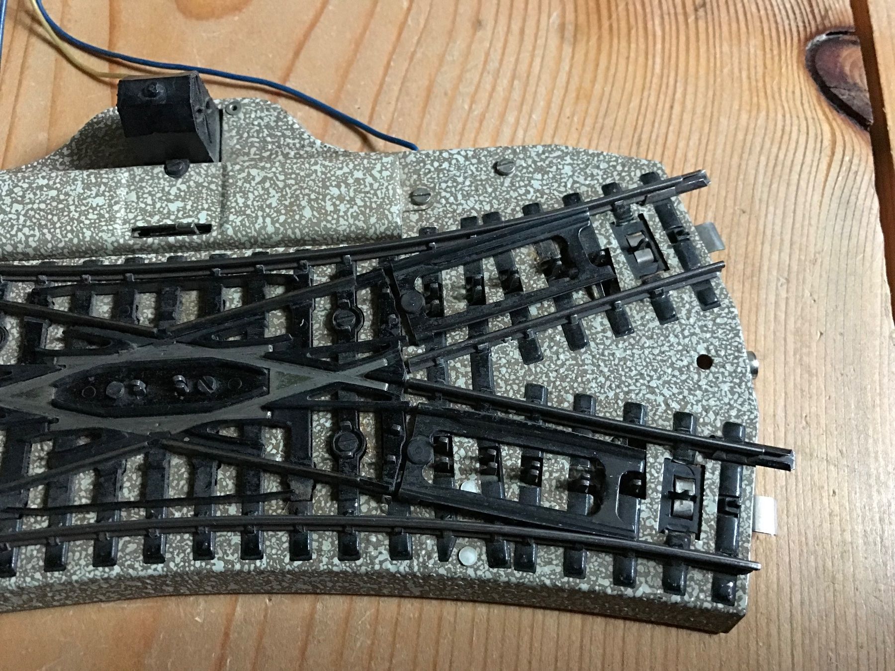 Märklin Modelleisenbahnen: märklin 5128, kreuzungsweiche – Defekt aus Liestal von ozo2005 2