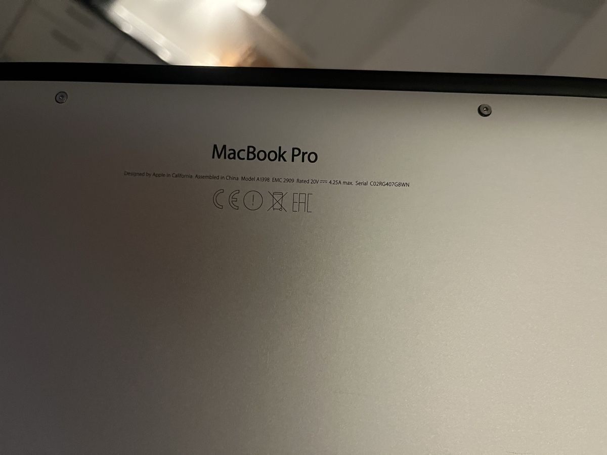 Apple PCs: Macbook pro Mid 2015 Defekt – Defekt aus Umiken von rus_6r29 1