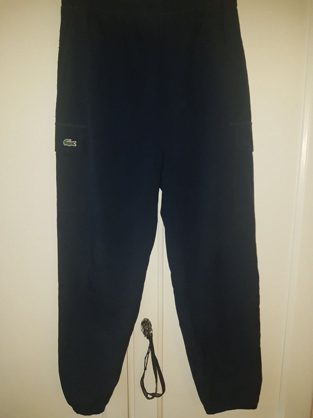 Lacoste Pantalons: Lacoste Sport Cargo Jogginghose – D'occasion à Brig par RaZu39