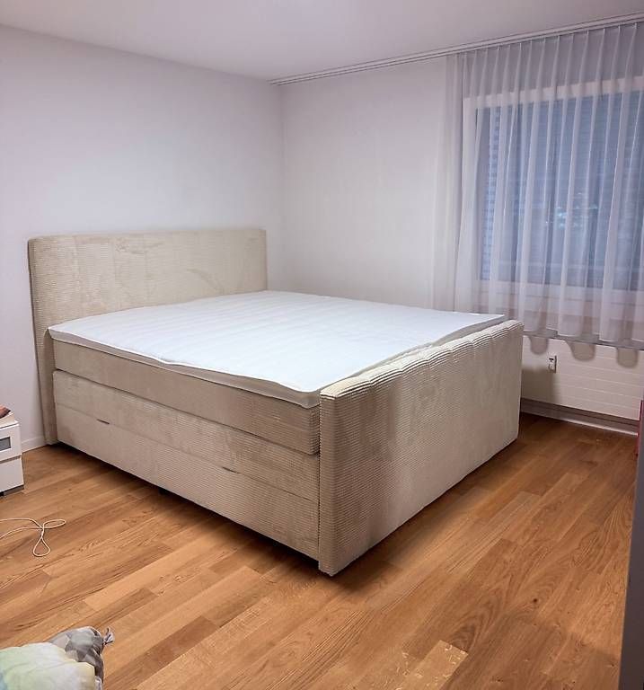 Mömax Betten: Boxspringbett 180x200 – Gebraucht aus Wil SG von unikat