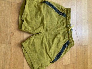 Pantaloni: Short t.116 – Usato da Boudry venduto da Lamue01