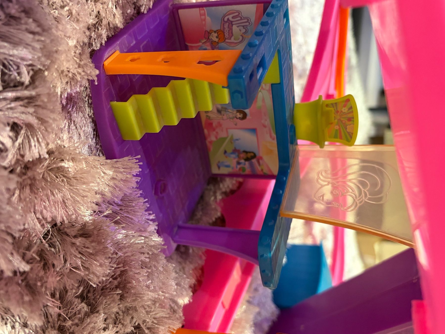 Polly Pocket Giocattoli: Polly Pocket Rennbahn – Difettoso da Wölflinswil venduto da Crow 4