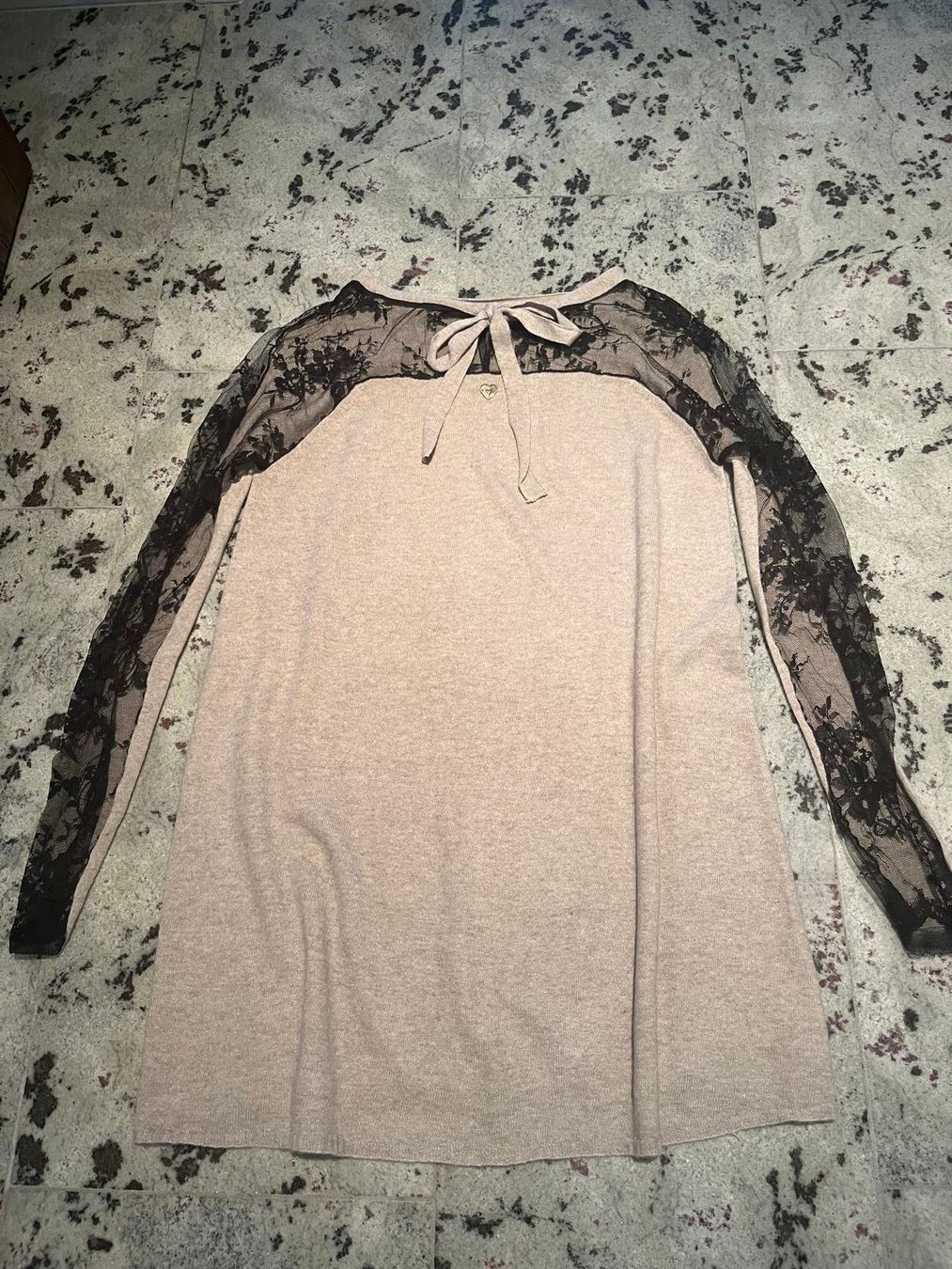Twinset Maglioni & Felpe: Pullover von TWIN-SET mit Spitzendetail – Usato da Widen venduto da kel_smm8 2