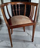 Poltroncina Luigi Filippo in ciliegio e tessuto originale.