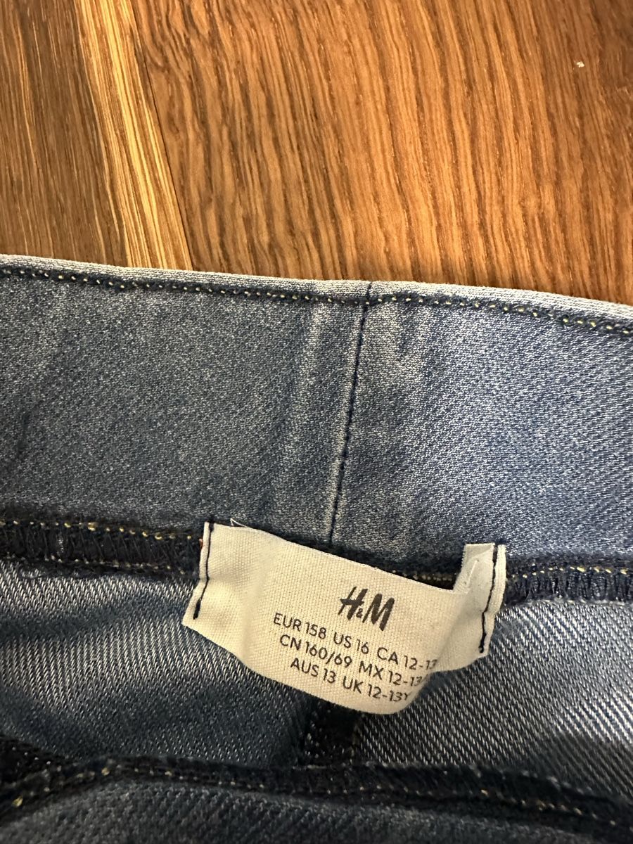 H&M Pantaloni: Jeggins flared leg Grösse 158 – Usato da Brunnen venduto da ann_6x55 1