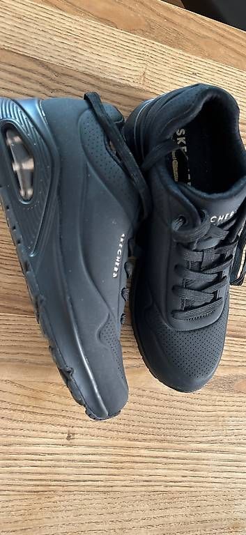 Scarpe per ragazzi: Skechers – Usato da Bülach venduto da Snoppy15