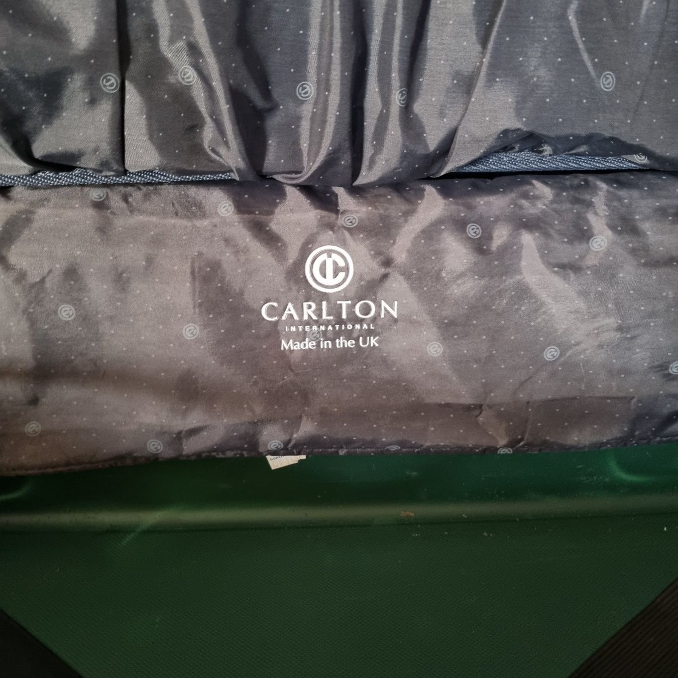 Valises de voyage: Koffer Schallenkoffer – D'occasion à Kriens par gra_fhn7 7