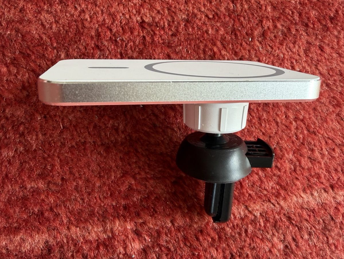 Apple Caricabatterie: Mega Safe Auto Handyhalterung Ladefunktion magnetisch neu – Nuovo (secondo la descrizione) da Biel/Bienne venduto da SirRolf 1