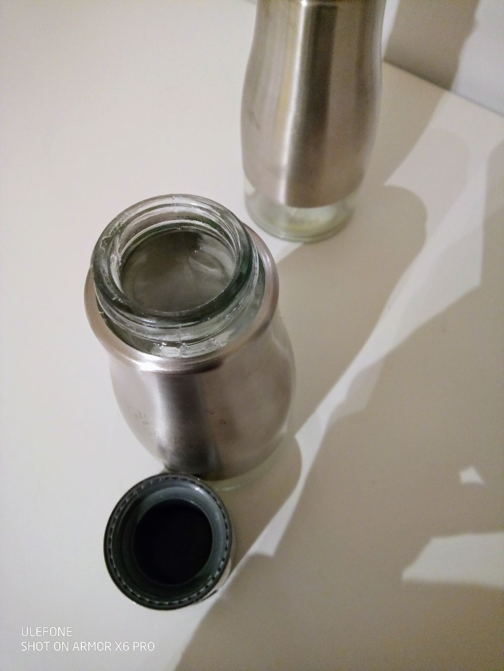 Gas-Geräte & -Technik: Öl / Essigspender Set, Edelstahl/Glas/Esstisch oder Küche – Gebraucht aus Volketswil von Car1 3