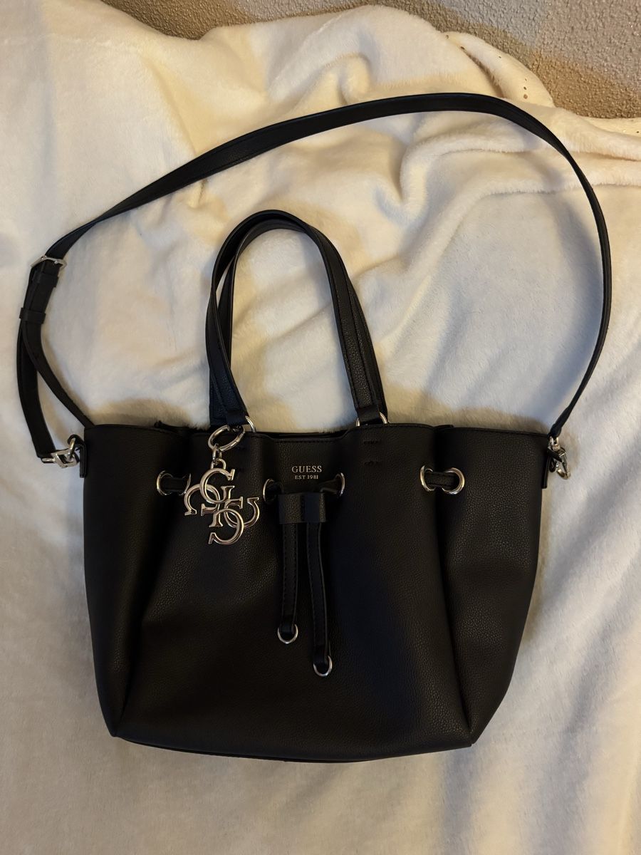 Guess Borse da donna: Guess Handtasche Schwarz Top Zustand – Usato da Samstagern venduto da pipistrelli01 1