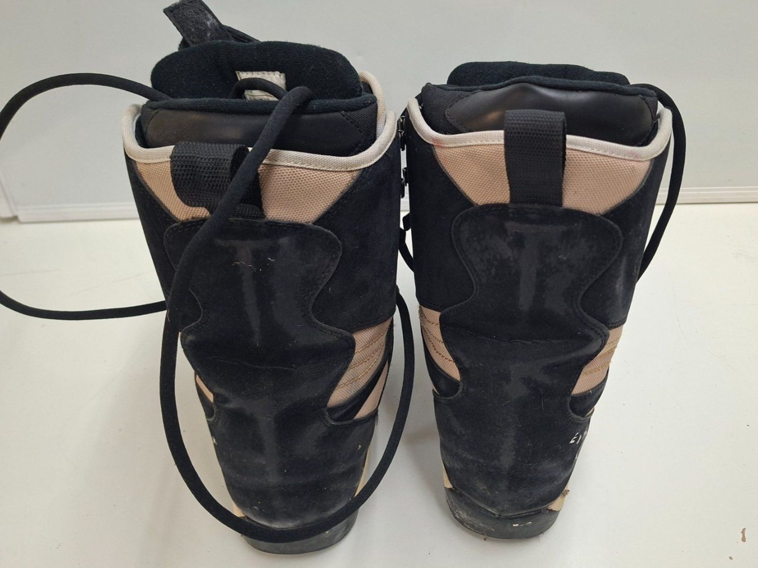 Snowboard Nitro Board: Snowboard 158cm mit Schuhen – Usato da Wettingen venduto da Wendemarket 6