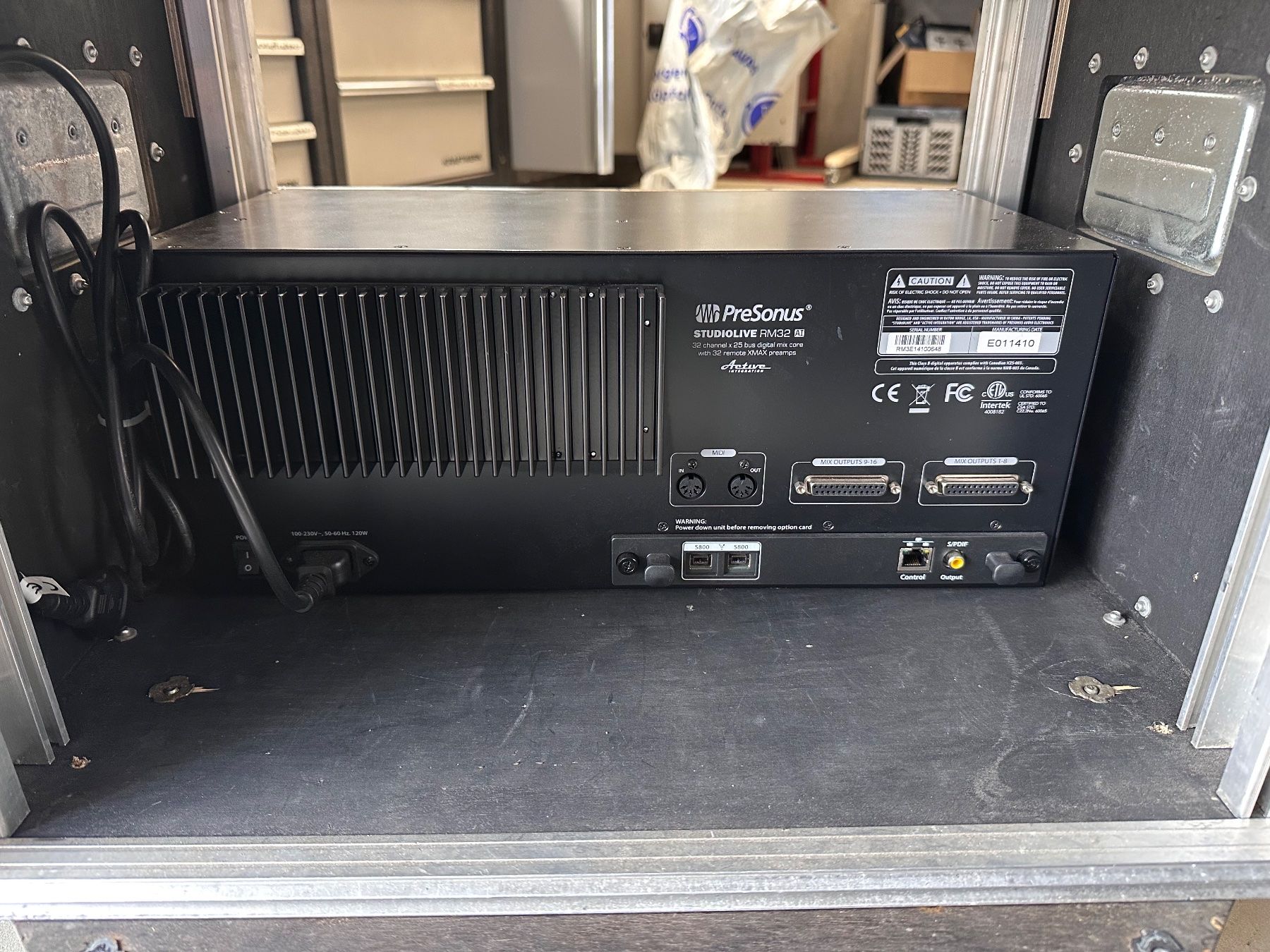 PreSonus Console di mixaggio: Presonus StudioLive CS18AI und RM32AI inkl. Case – Usato da Iseltwald venduto da simy-666 1
