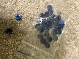 20 blaue Knöpfe zum Nähen, 4-Loch