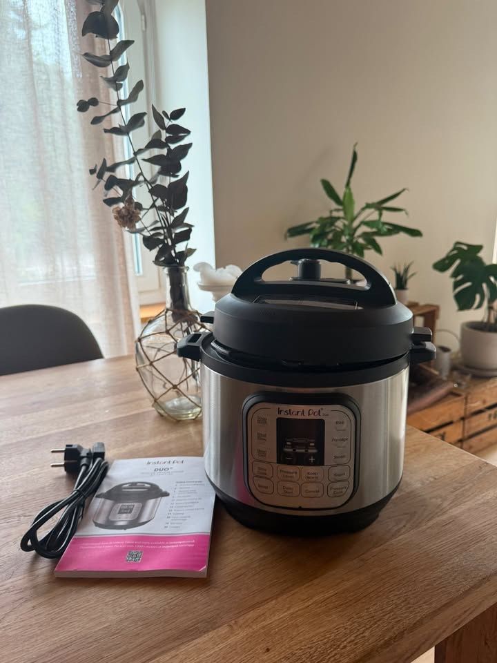 Elettrodomestici da cucina: Multifunktionskocher Instant Pot (nie gebraucht) – Nuovo (secondo la descrizione) da Zürich venduto da mar_9m7f 1