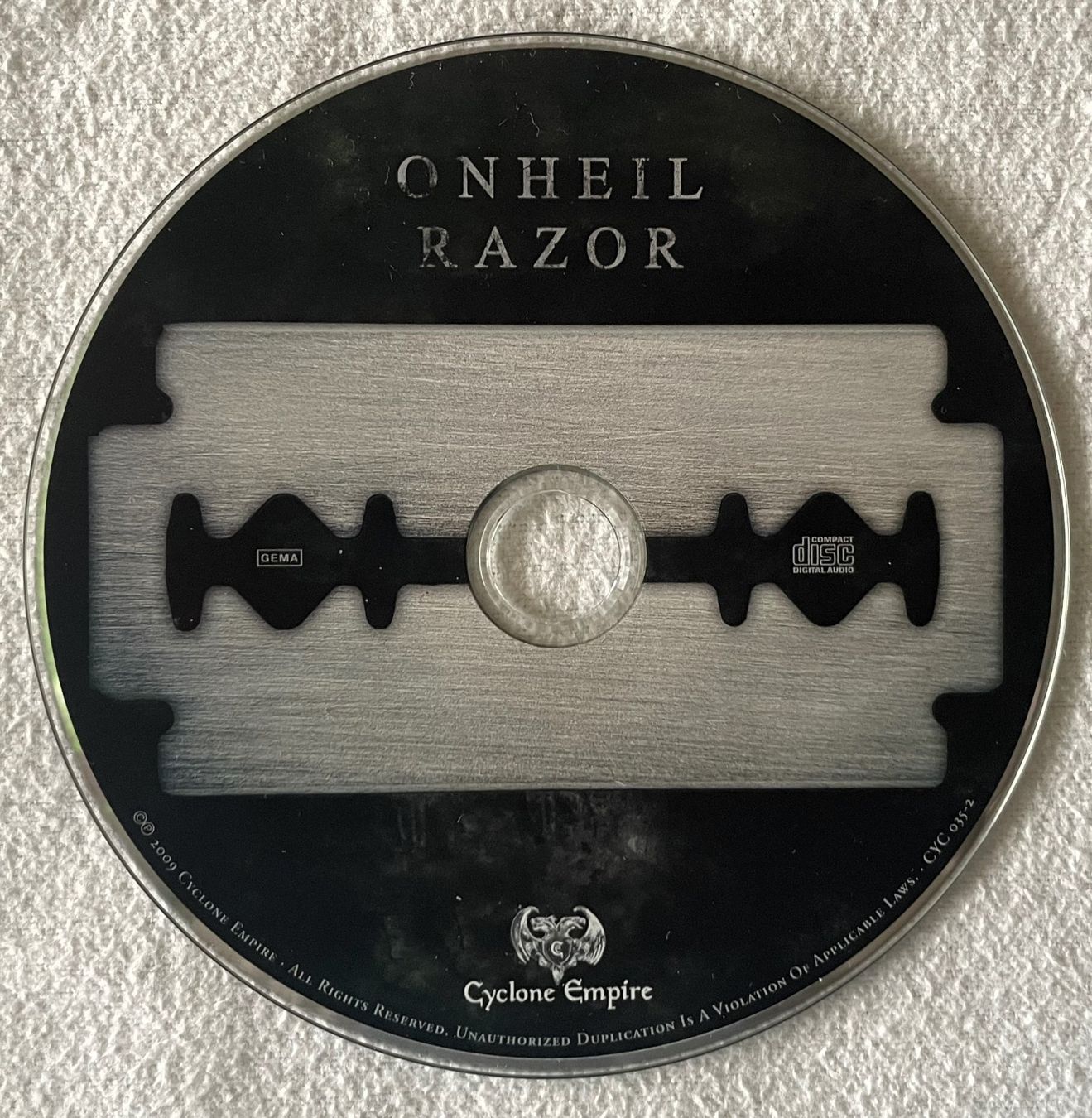 CD: Onheil – Razor - CD - 2009 - First Press - Cyclone Empire – Usato da Uster venduto da Zardodel 2