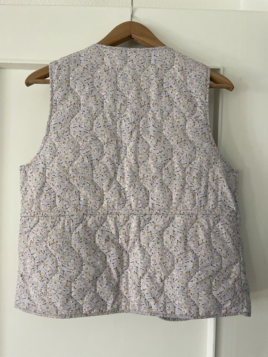 Mango Gilet & Giacche senza maniche: Weste mit Blumenmuster von Mango – Nuovo (secondo la descrizione) da Zürich venduto da carole.noelle 4