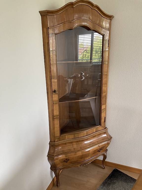 Vitrinen: Eckvitrine – Gebraucht aus Ebikon von rog_pkt2