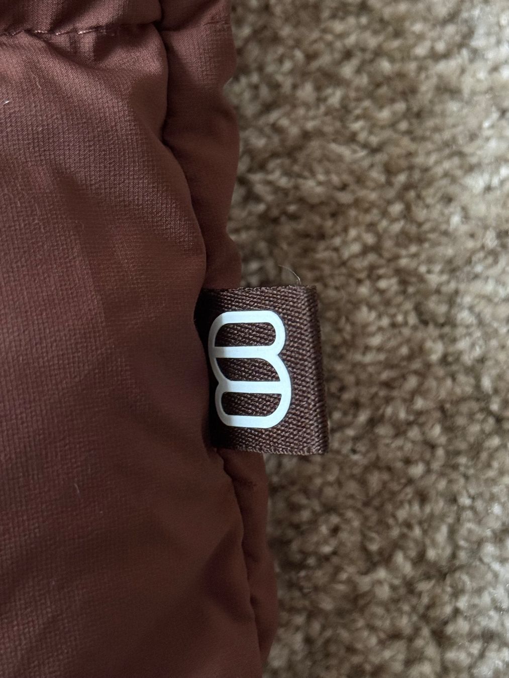 Aritzia Jacken: Aritzia Puffer Jacket – Gebraucht aus Zürich von Larazade 6
