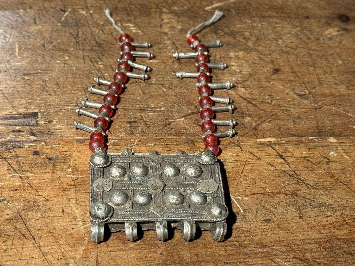 Catenine: Antike Berber Halskette, Silber mit roten Schmuck – Difettoso da schaffhausen venduto da VintAntik_1980