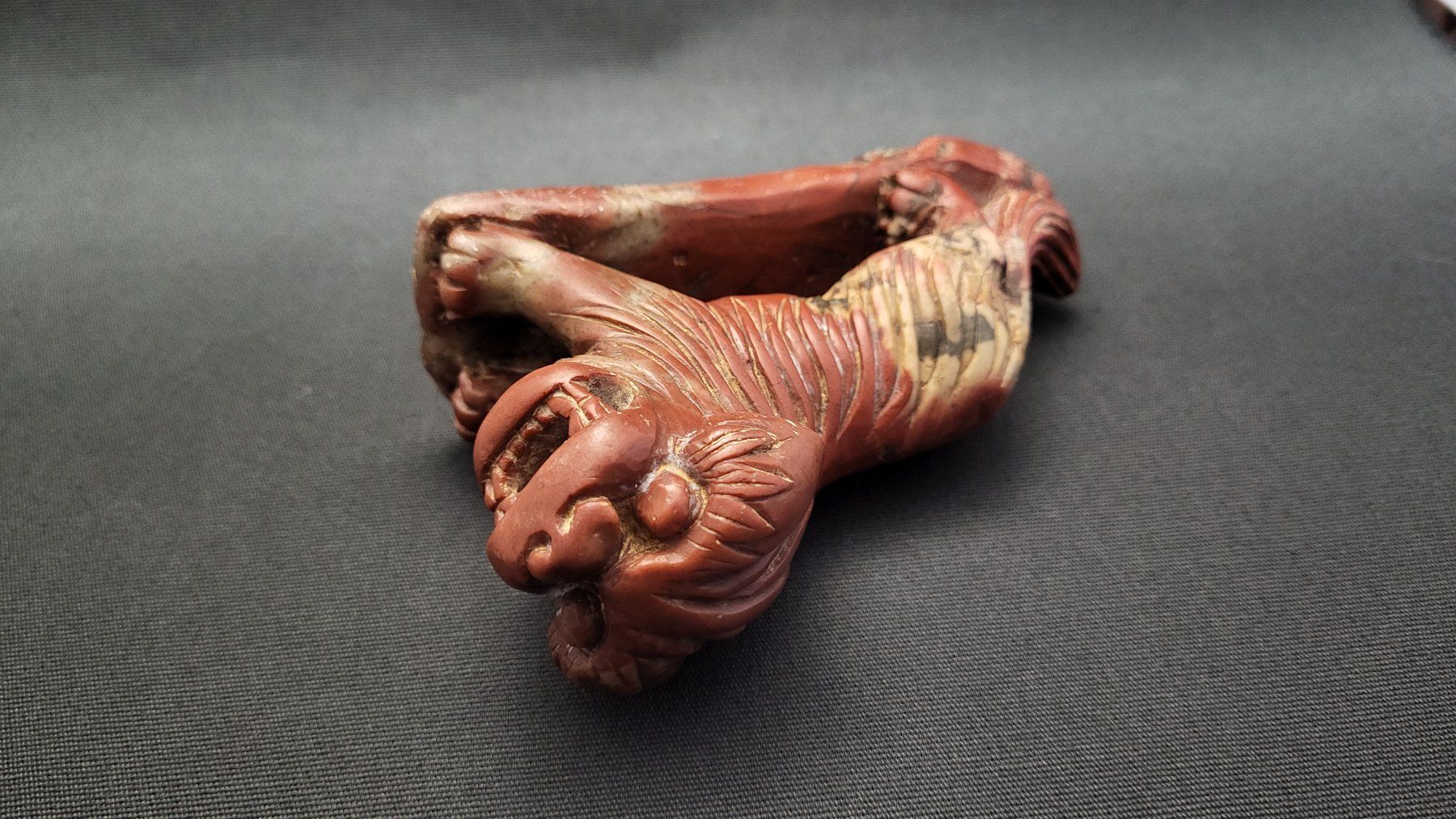Figuren: Antiker roter Stein Löwe Figur Handgeschnitzt – Gebraucht aus Basel von spinne02 6