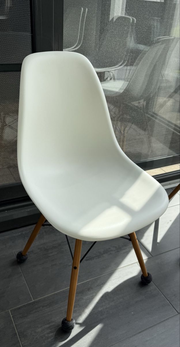 Vitra Sedie: Chaise Vitra Eames blanche – Usato da Kleinbösingen venduto da kal_gjd6