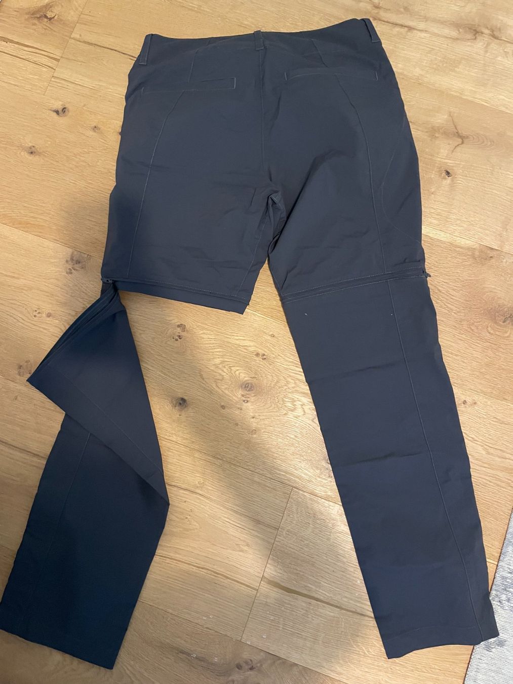 North Face Hosen: Zip-off Wanderhose North Face – Gebraucht aus Niederhünigen von celae01 1