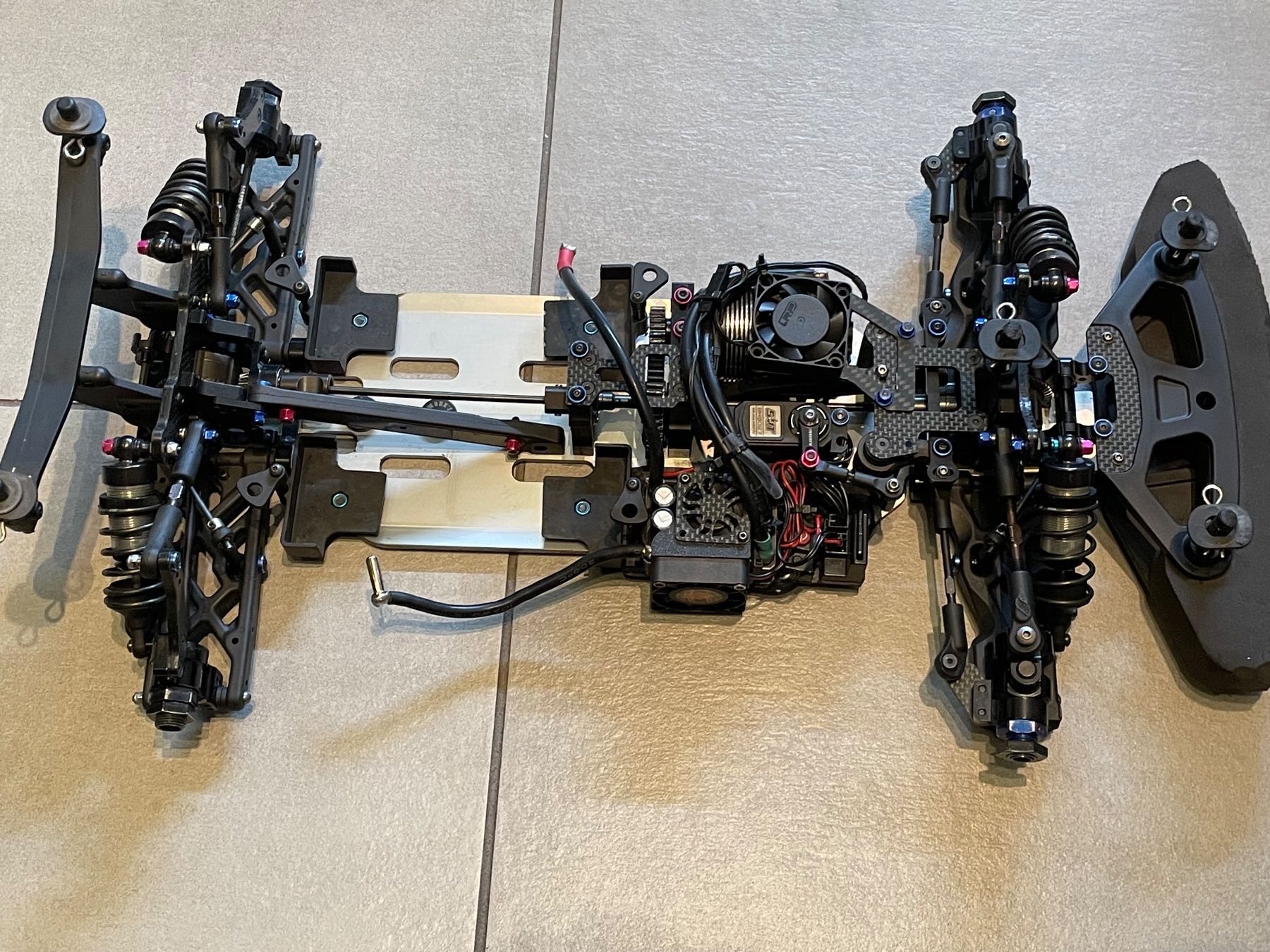 XRay Modellismo RC: Xray GTX8e 2024 – Usato da Lamone venduto da mike087 2