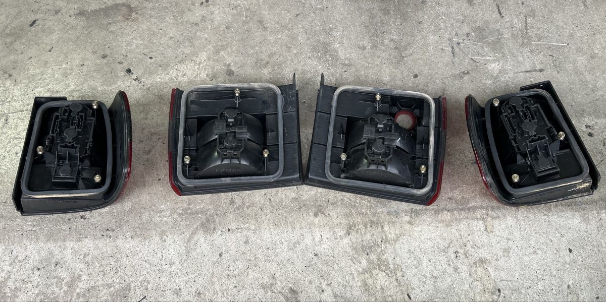 Volkswagen Tutti pezzi di ricambio auto: Feux arrière VW Passat B4 VR6  – Usato da Muraz (Collombey) venduto da Wolfdog1978 3
