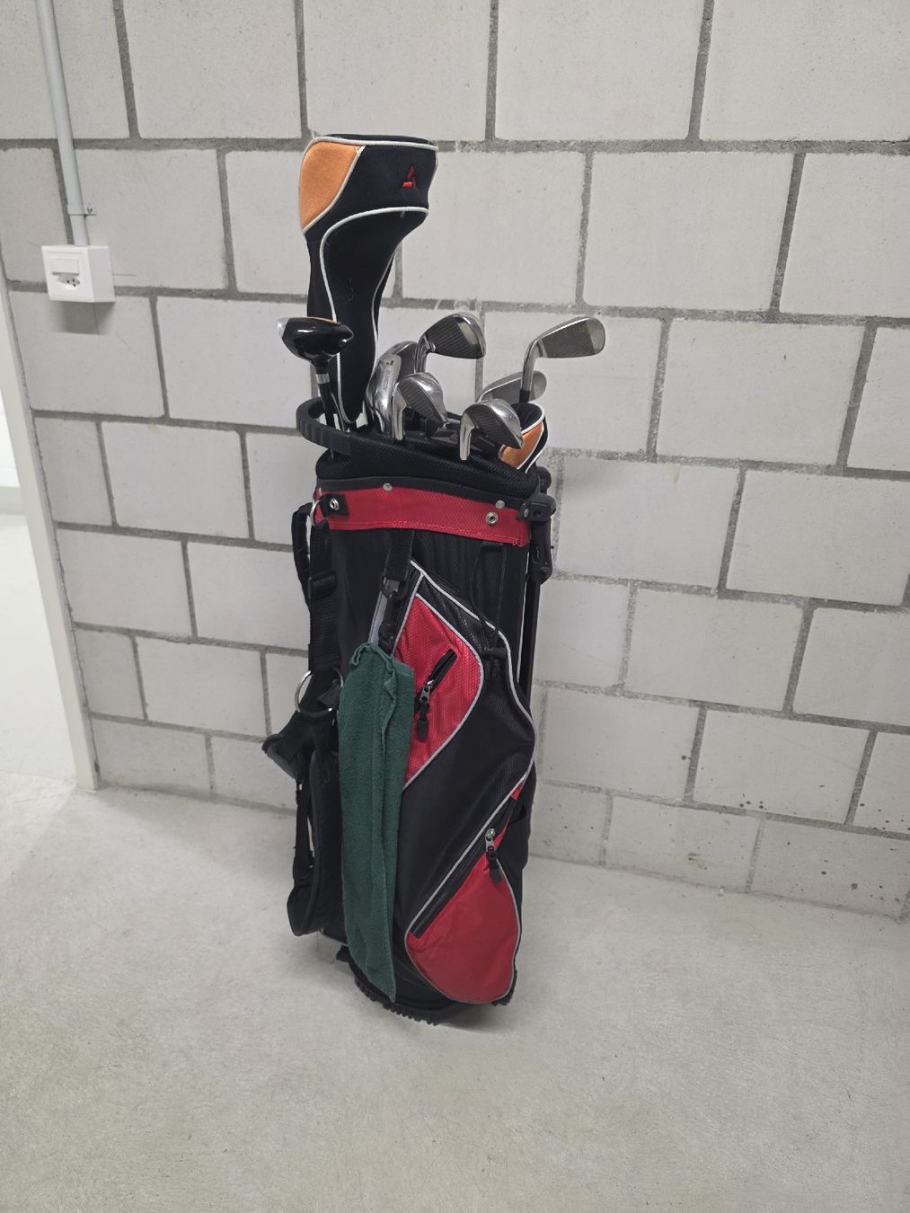 Clubs & Sets: Golfschläger Set mit Tasche gebraucht – D'occasion à Untersiggenthal par HK-D