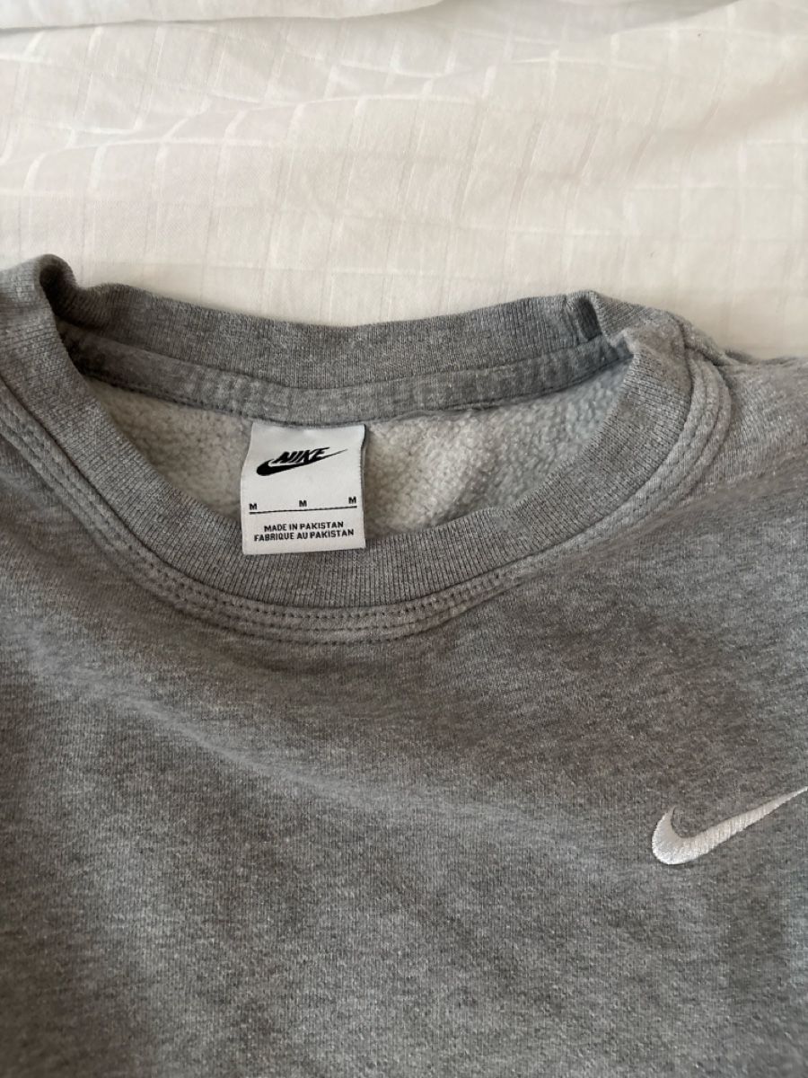 Nike Pullover & Sweatshirts: Nike Pullover Grau, Gr. M – Gebraucht aus Diepoldsau von she_bsl2 1