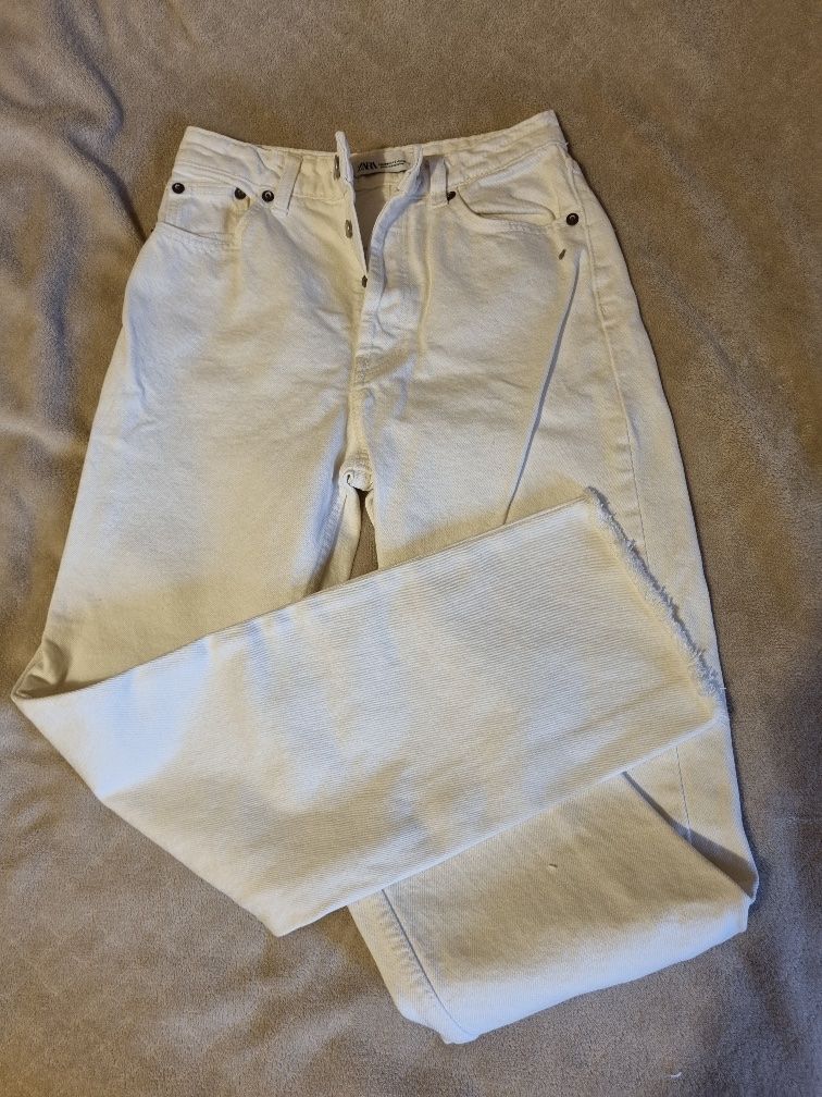 Zara Jeans: Zara Jeans Blanc -Taille 34 – Usato da Riddes venduto da pierre-a-facettes 2