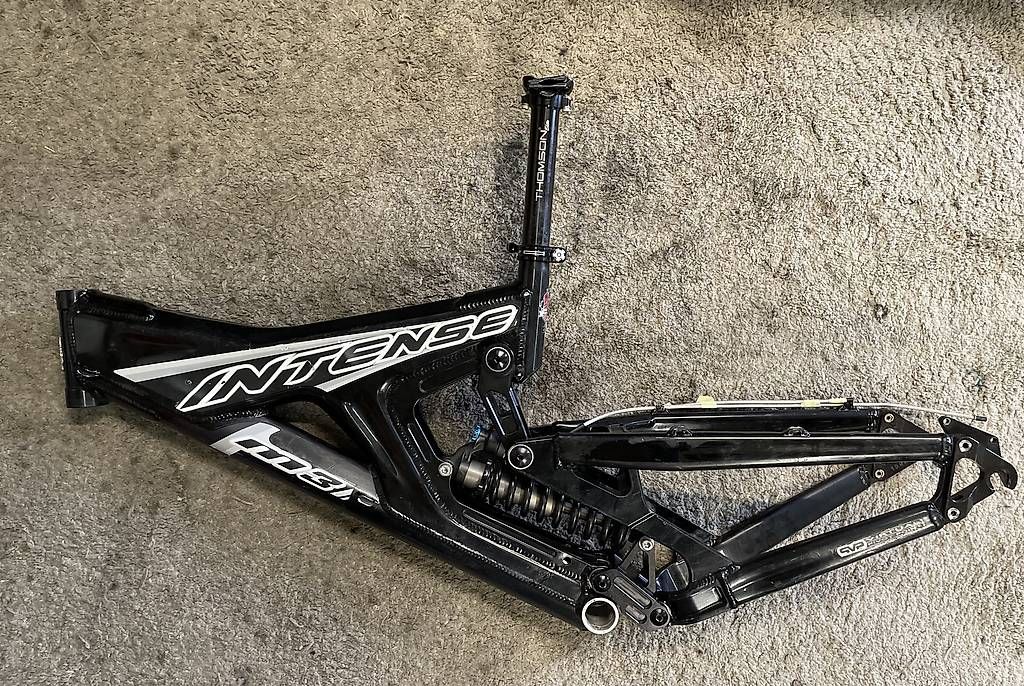 Biciclette: Cadre Intense M3 DH – Usato da Penthalaz venduto da Julo76 1