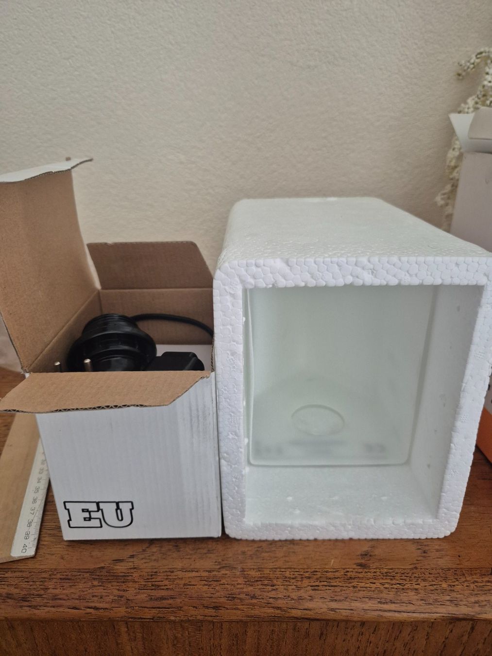 Lampade: Lampe livre maison neuve – Usato da Fully venduto da tameab 3