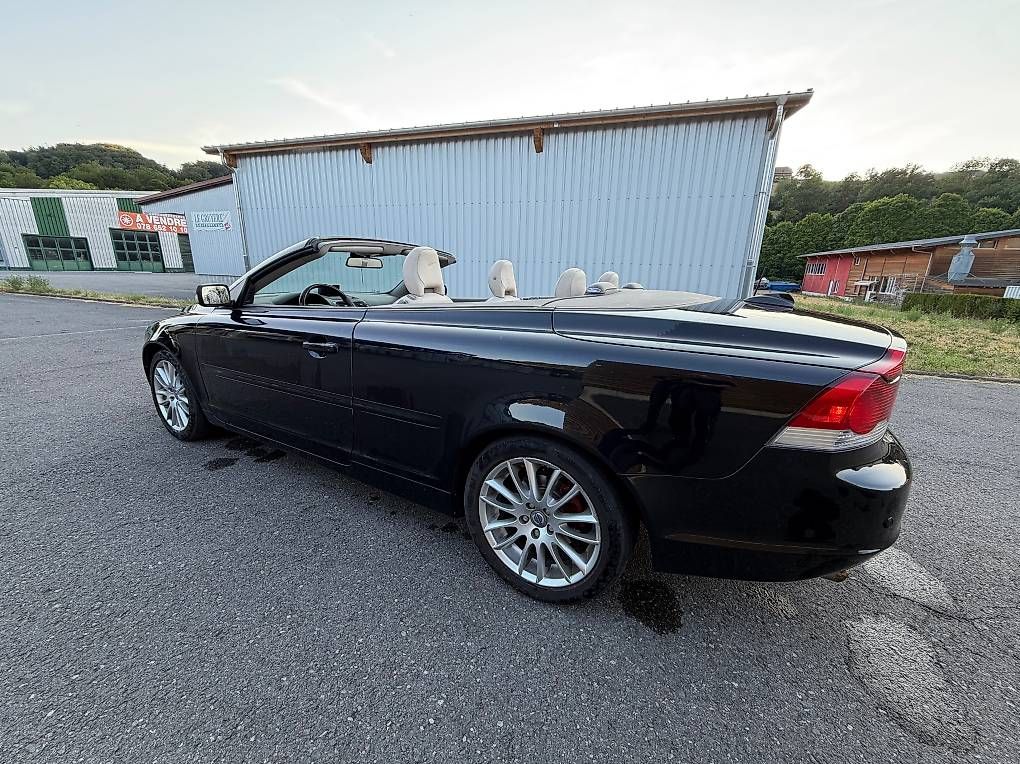 Automobili: Volvo C70 cabriolet 2.4 Diesel pour export  – Usato da Seigneux venduto da adb_y72c 1