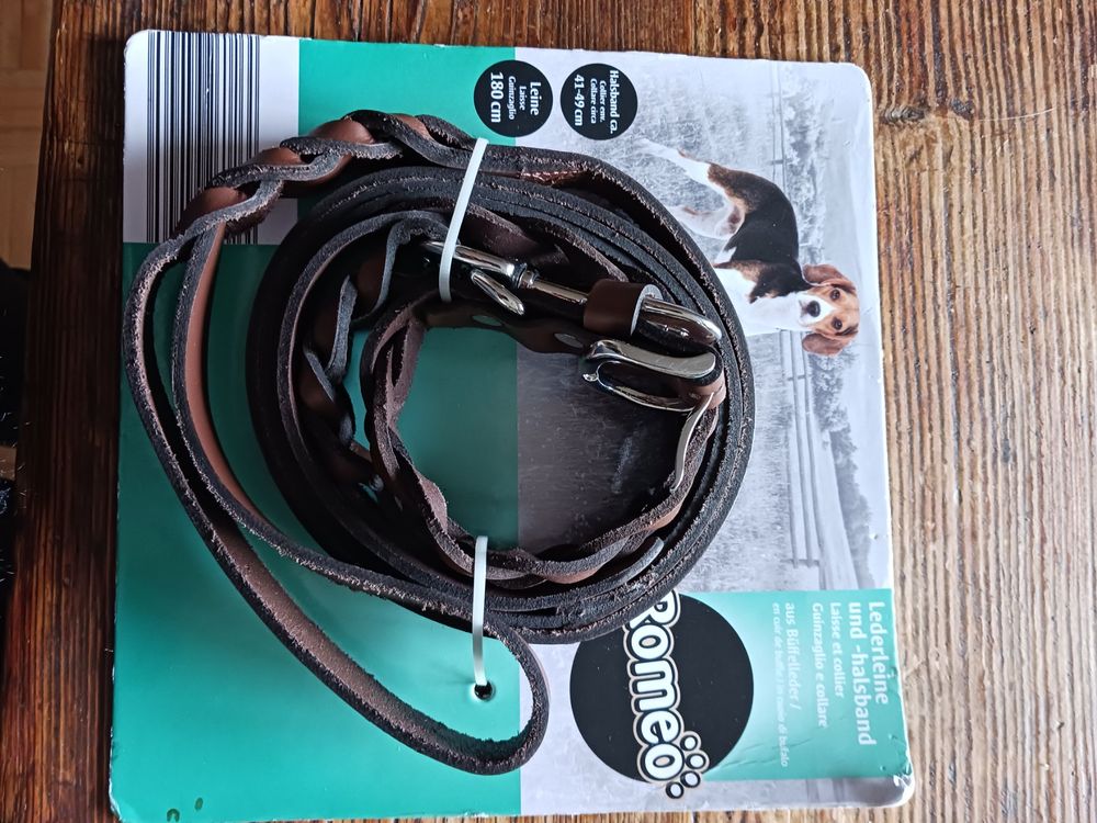 UrbanPup Hundehalsband & Leine Set – Pinkes Leder Mit Strasssteinen & Knochenmotiv