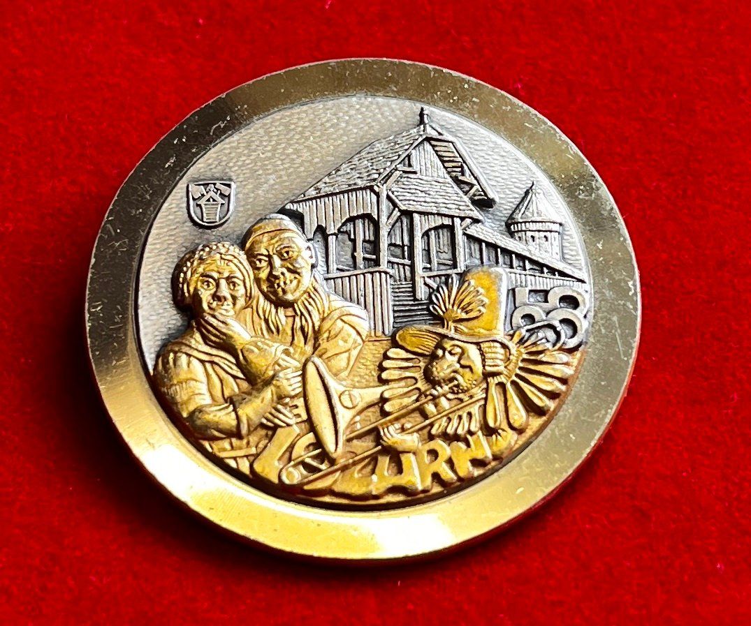 Plaketten & Abzeichen: Luzerner Komitee B Plakette LFK 1985 – Gebraucht aus Obernau von Wgnom