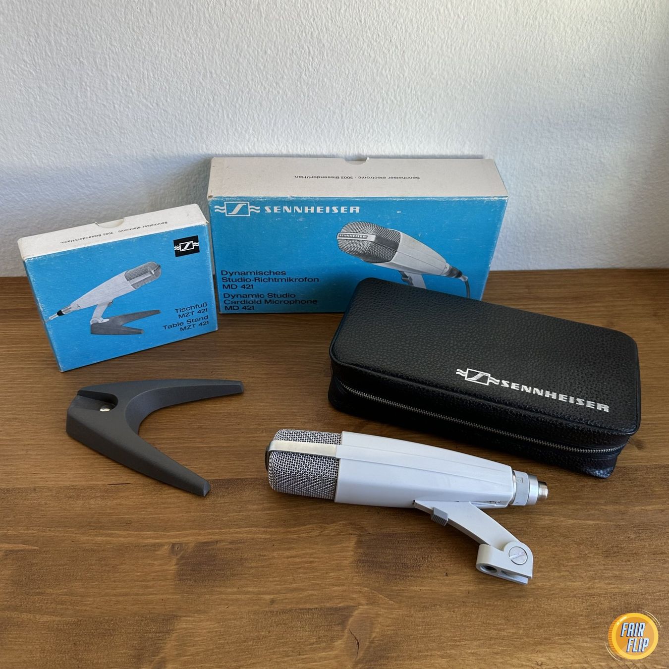 Sennheiser Microfoni: Sennheiser MD 421 Mikrofon mit Tischfuss MZT 421 – Usato da Luzern venduto da fairflip
