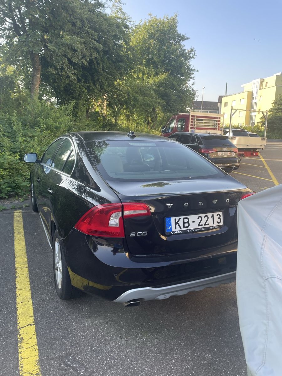 Volvo Automobili: Volvo S60 – Usato da Hünenberg See venduto da jan_gj9z 5