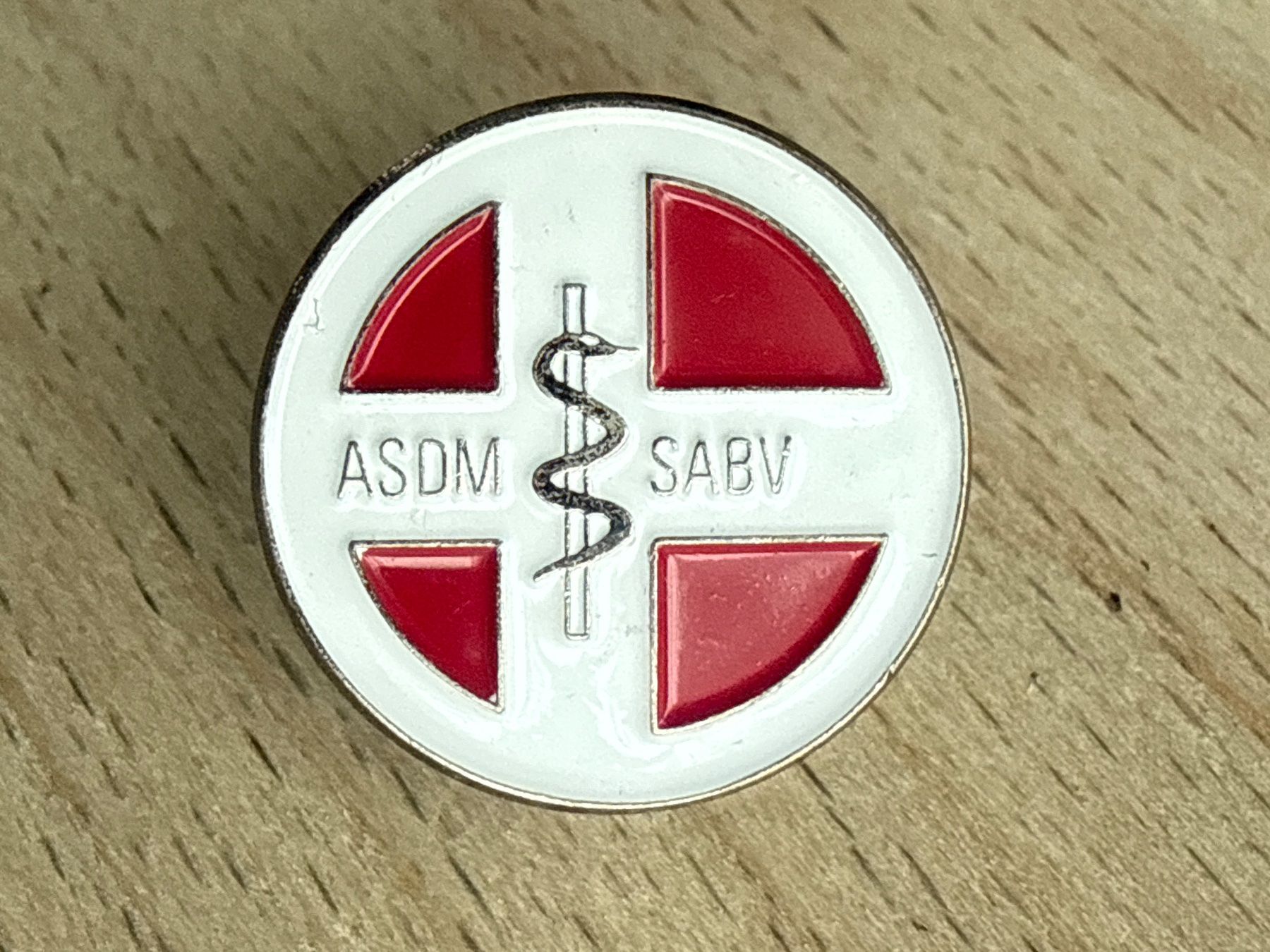Placchette & Badge: Pin ASDM SABV – Usato da Glattbrugg venduto da Schweigmatt