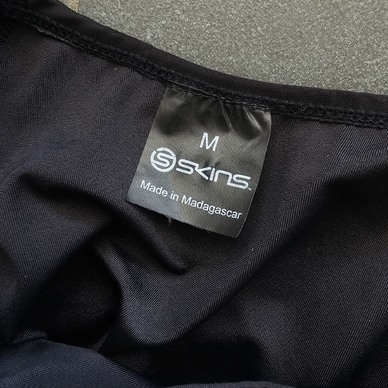 Skins Top: SKINS Activewear Top - Size M - unisex compression top – Nuovo (secondo la descrizione) da Matten b. Interl venduto da Vanilla8 8