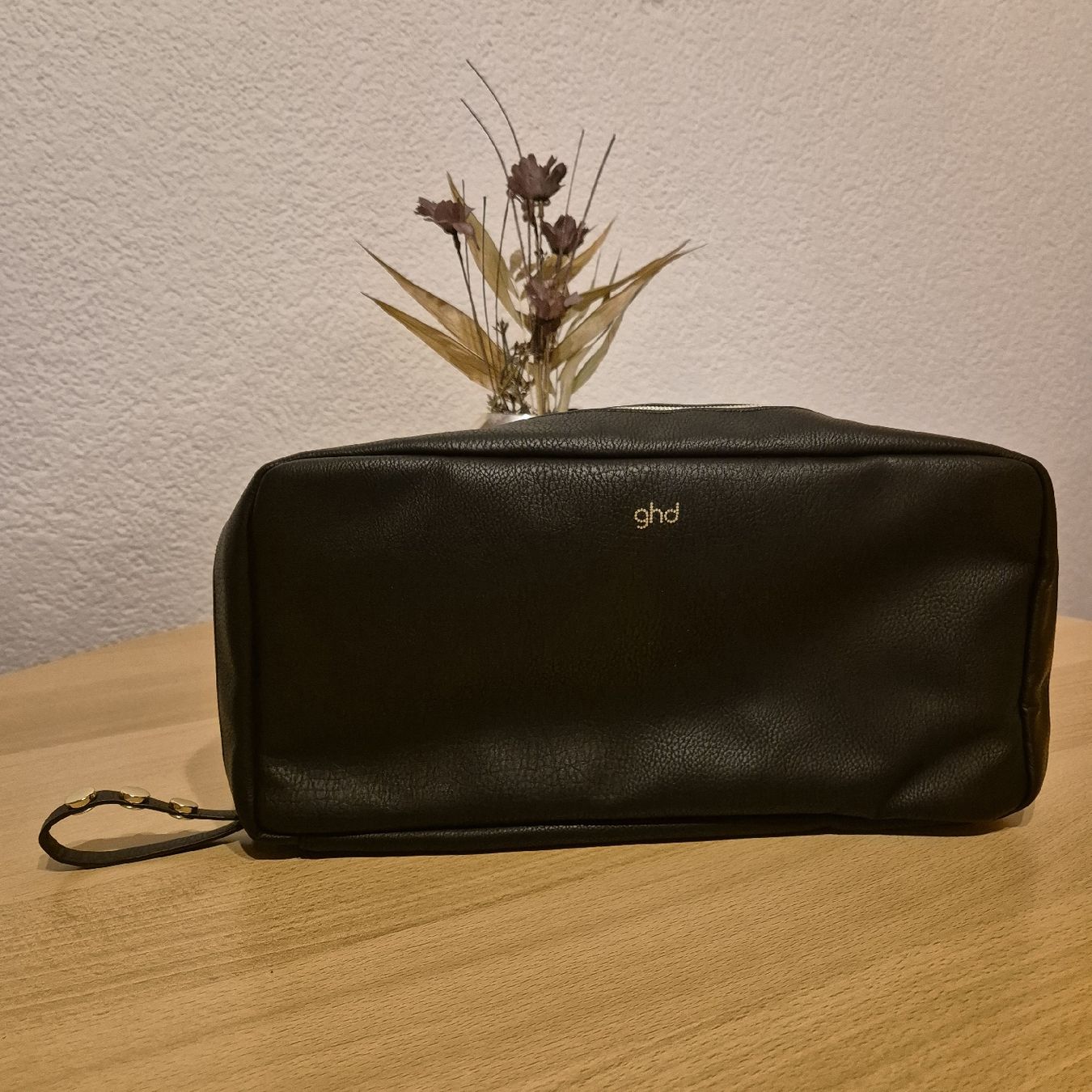 Borse da donna: ghd Aufbewahrungstasche hitzeresistent – Nuovo (secondo la descrizione) da Wengi b. Frutigen venduto da Corinne_22 1