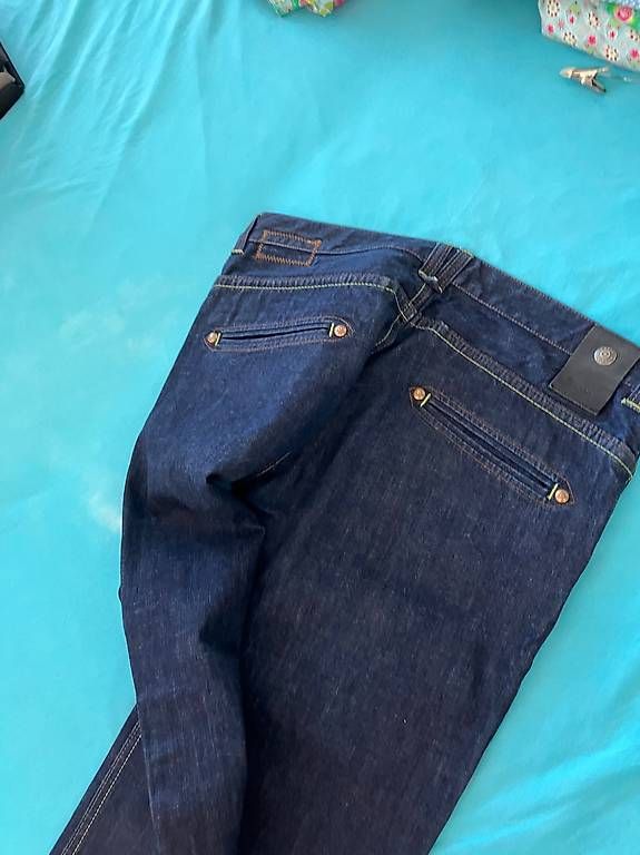 Hugo Boss Jeans: Hugo Boss Jeans 36 – Usato da Wil SG venduto da fraueulalia 1