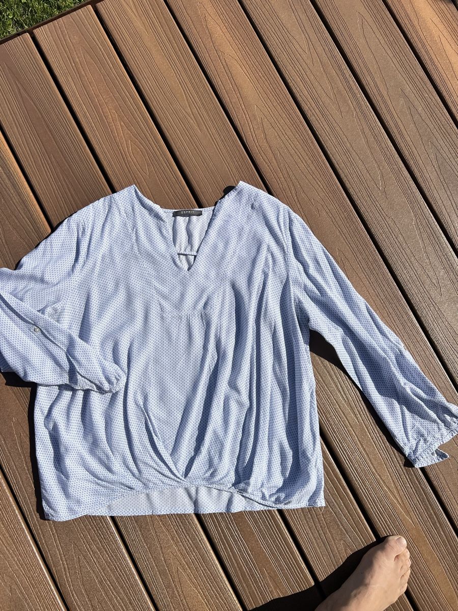 Esprit Camicette: Esprit Damen Bluse Grösse Gr. 40/42  – Usato da Oeschgen venduto da Elmermo 2