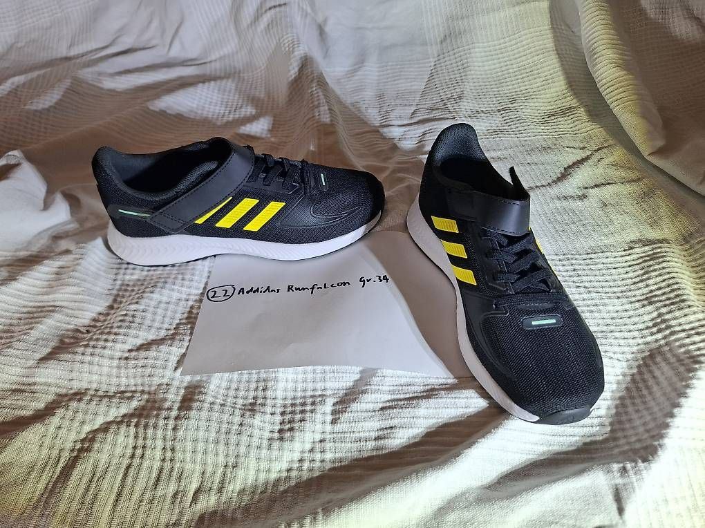Scarpe da uomo: Adidas Runfalcon Gr. 34 Neu – Usato da Greifensee venduto da Timerons