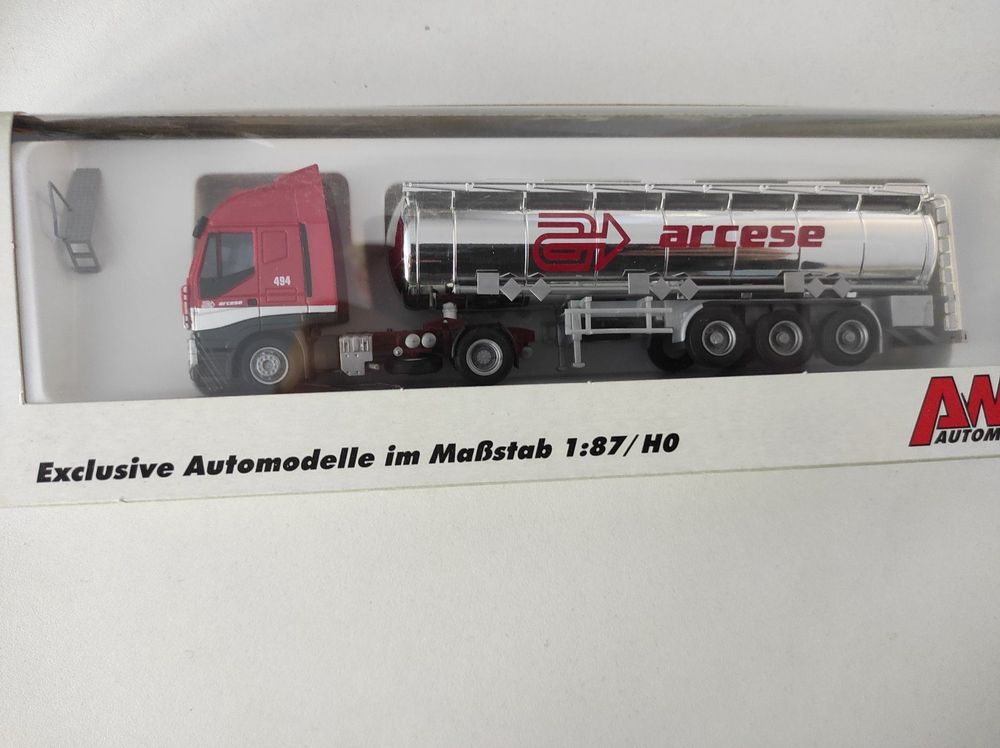 Herpa 311373 Iveco Trakker Camion Avec Semi-Remorque Fourgon Chantier