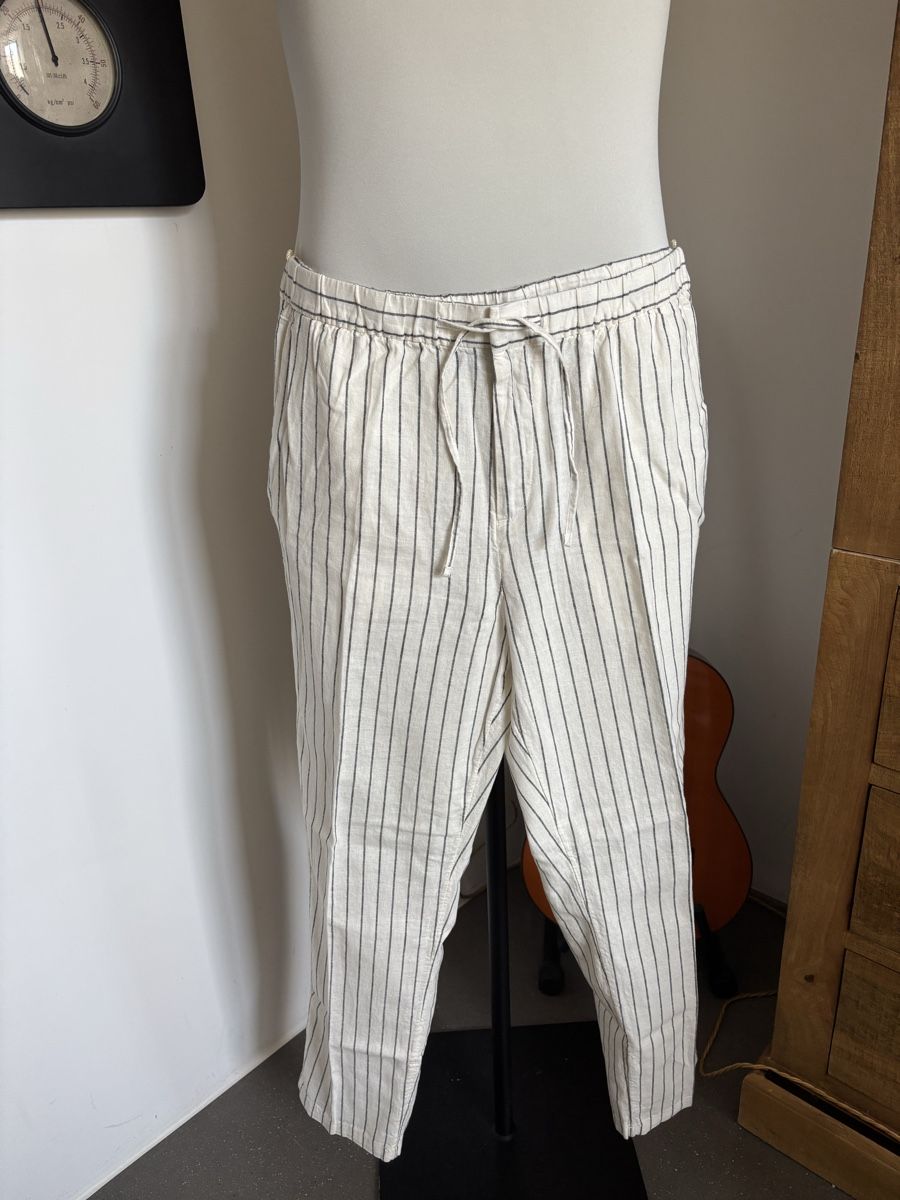 H&M Pantaloni: H&M Sommerhose, gestreift, Grösse M, Regular Fit. – Nuovo e nell'imballaggio originale da Bäretswil venduto da Viechel